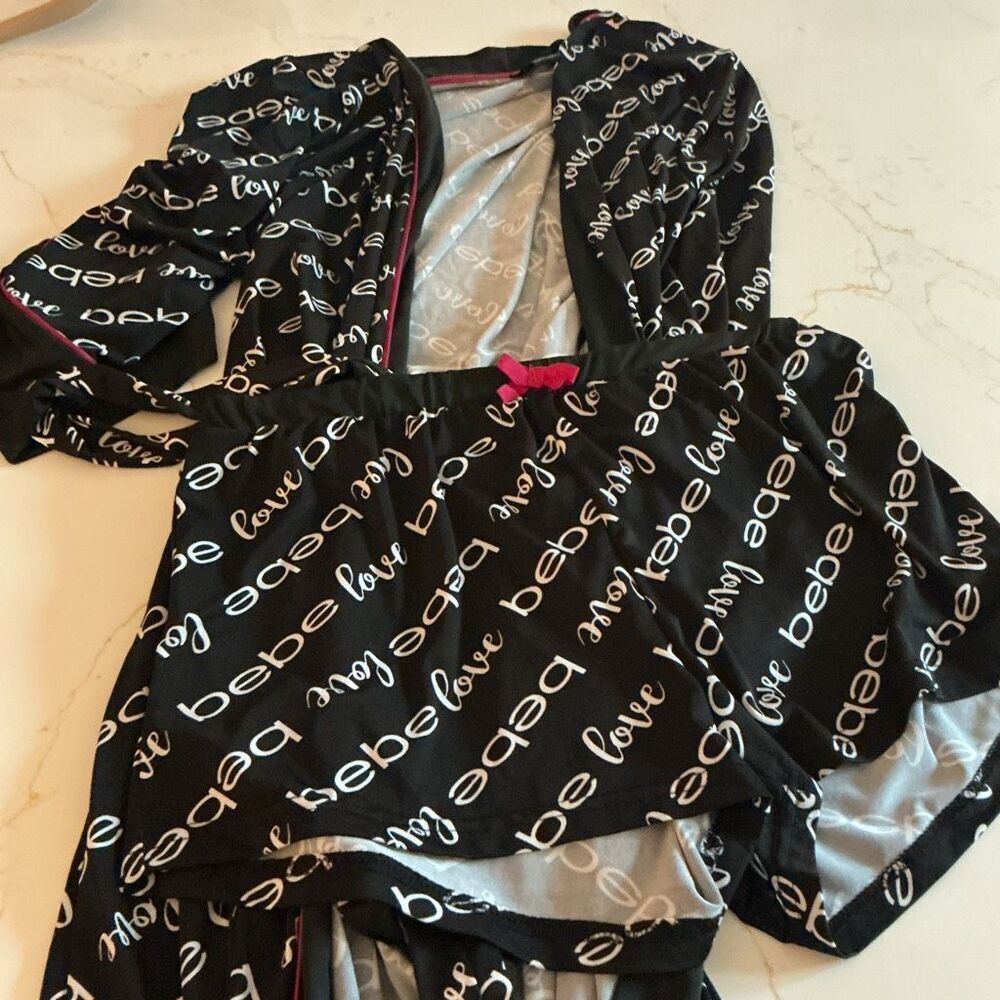 Bebe 2 Piece Loungewear Set Sz L Robe/ Shorts Script Logo